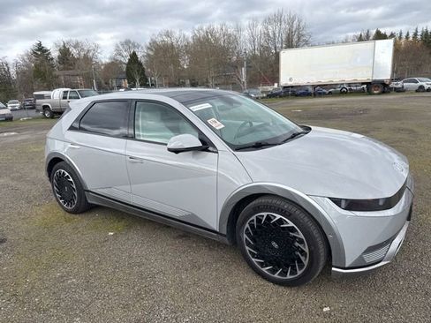 Used 2024 Hyundai Ioniq 5 Limited image 17