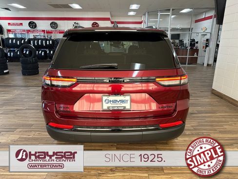 New 2025 Jeep Grand Cherokee Limited w/ Black Appearance Package image 4