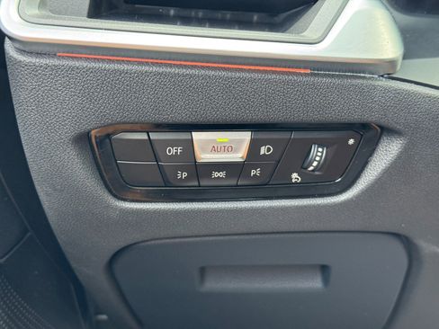 Used 2021 BMW 330i Sedan w/ Convenience Package image 19