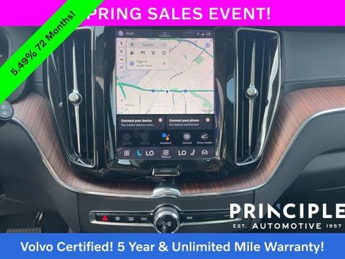 Certified 2023 Volvo XC60 B5 Ultimate w/ Protection Package Premier image 18
