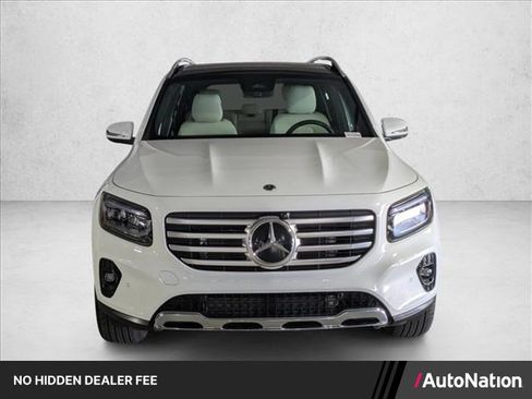 Used 2026 Mercedes-Benz GLB 250 image 1
