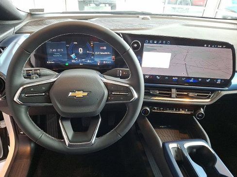 New 2026 Chevrolet Equinox EV LT image 7