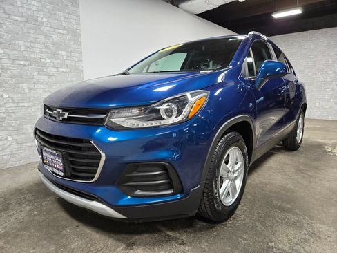 Used 2020 Chevrolet Trax LT FWD image 5