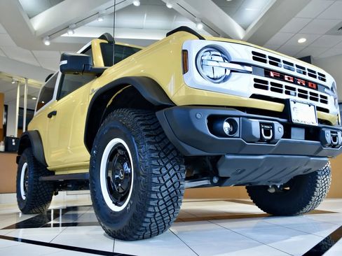 Used 2024 Ford Bronco Heritage Edition image 9