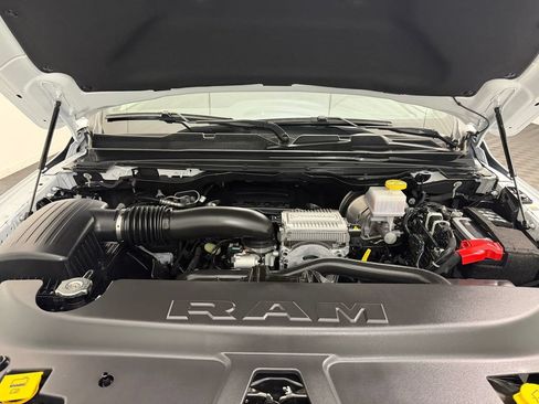 Used 2023 RAM 1500 Laramie AWD/4WD image 34