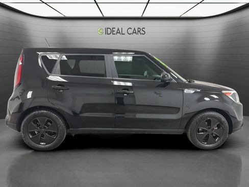 Used 2016 Kia Soul FWD image 4