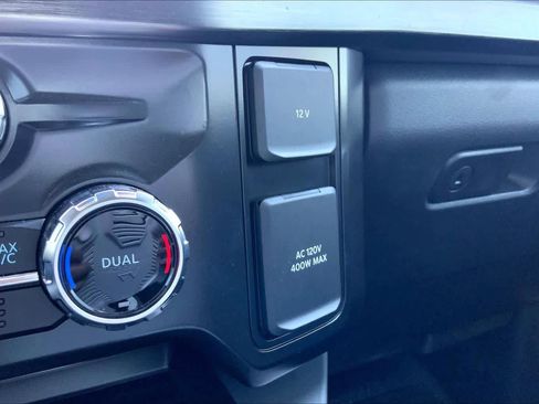 Certified 2025 Ford F450 Lariat w/ Chrome Package image 36