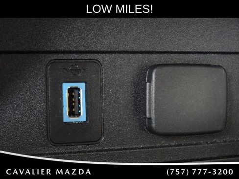 Used 2017 Ford Escape SE FWD image 28