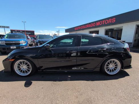 Used 2017 Honda Civic Sport image 4