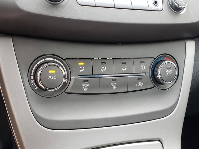 Used 2014 Nissan Sentra SV FWD image 23