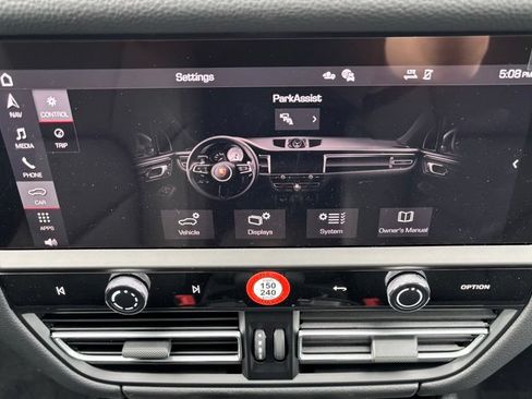 New 2026 Porsche Macan AWD/4WD image 22