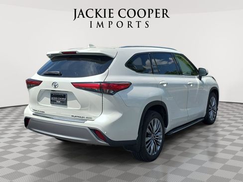Used 2021 Toyota Highlander Platinum AWD/4WD image 5