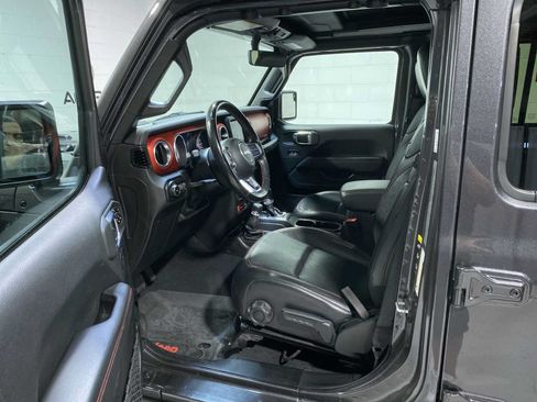 Used 2020 Jeep Wrangler Unlimited Rubicon AWD/4WD image 2