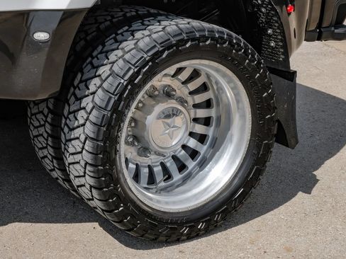 Used 2024 Ford F350 King Ranch w/ FX4 Off-Road Package AWD/4WD image 63
