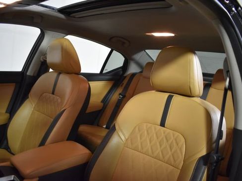 Certified 2023 Nissan Sentra SV w/ SV Premium Package FWD image 10