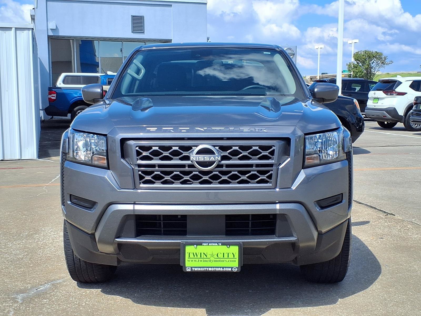 Used 2024 Nissan Frontier SV RWD image 5