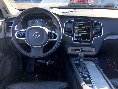 Used 2022 Volvo XC90 T6 Inscription w/ Advanced Package image 17