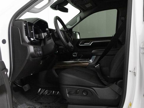 Certified 2025 Chevrolet Silverado 1500 RST image 16