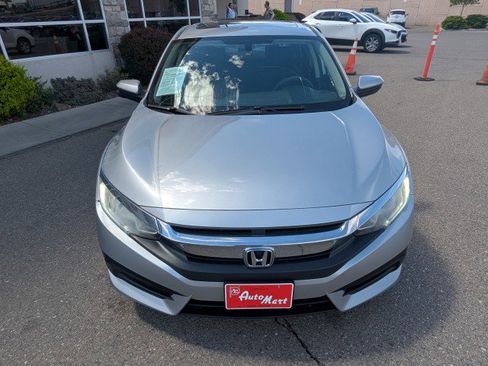 Used 2018 Honda Civic EX image 7