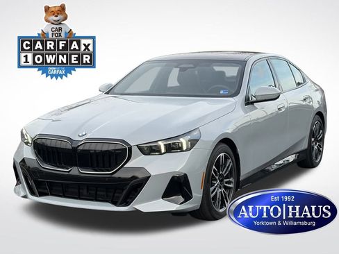 Used 2026 BMW 530i xDrive w/ Executive Package image 1