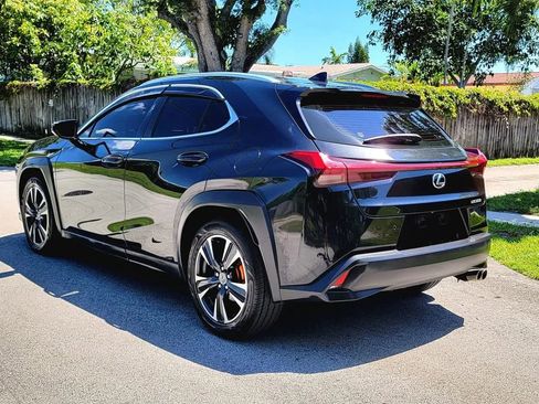 Used 2021 Lexus UX 200 w/ Accessory Package (Z2) FWD image 12