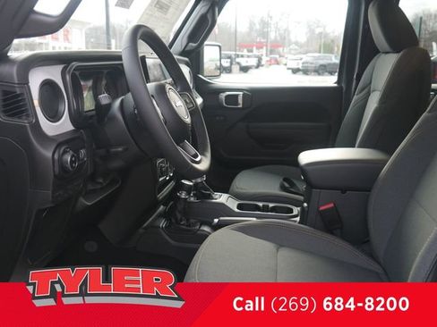 New 2026 Jeep Gladiator Sport image 38