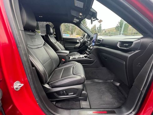 Used 2022 Ford Explorer ST w/ ST Street Pack image 16