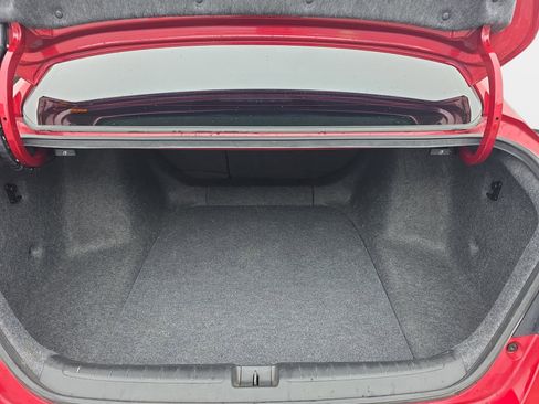 Used 2018 Honda Accord Touring image 12