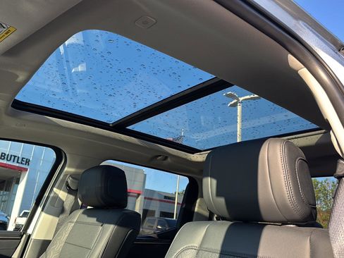 Used 2024 Toyota Tundra Limited image 27