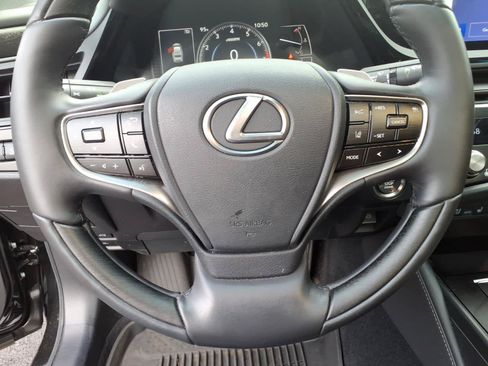 Used 2024 Lexus ES 350 Ultra Luxury w/ Accessory Package (Z2) FWD image 18