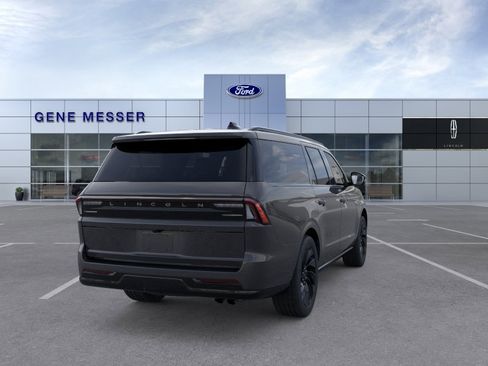 New 2026 Lincoln Navigator L Reserve AWD/4WD image 21