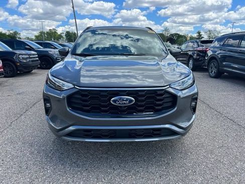 Certified 2024 Ford Escape ST-Line Select w/ Tech Pack #2 AWD/4WD image 2