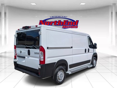 Used 2025 RAM ProMaster 2500 w/ U-Haul Equipment Group FWD image 7