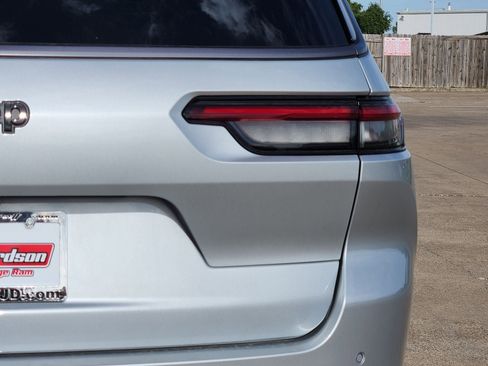 New 2026 Jeep Grand Cherokee L 2WD image 16