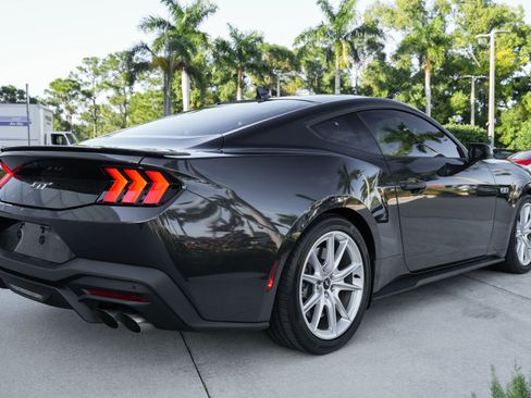 Used 2024 Ford Mustang GT Premium image 9