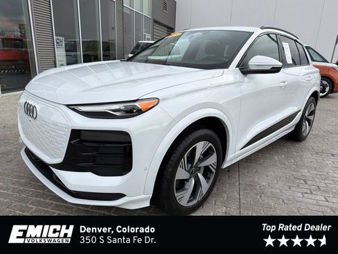 Used 2025 Audi Q6 e-tron Premium w/ Convenience Package image 1