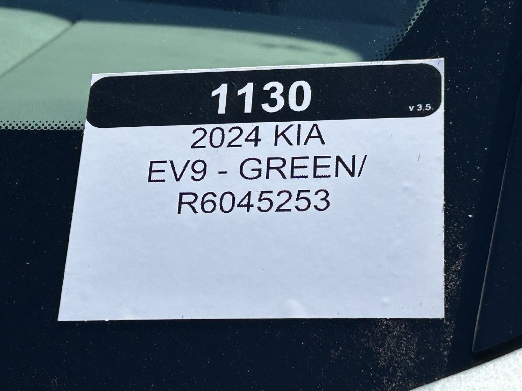 Used 2024 Kia EV9 Land AWD/4WD image 32