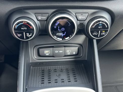 New 2026 Hyundai Venue SEL FWD image 14