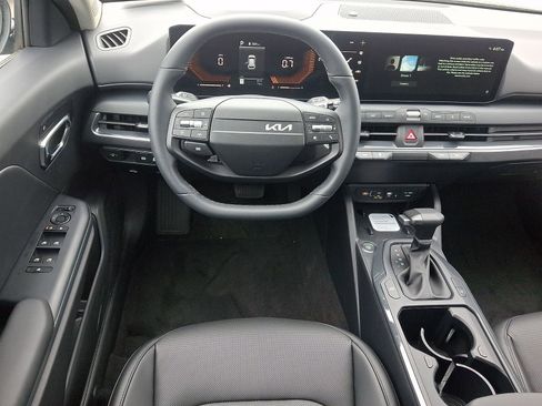 New 2026 Kia K4 EX FWD image 10