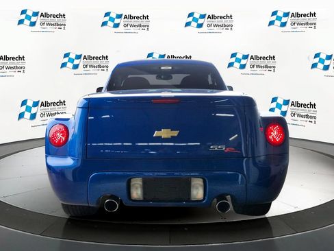 Used 2006 Chevrolet SSR w/ Preferred Equipment Group RWD image 4