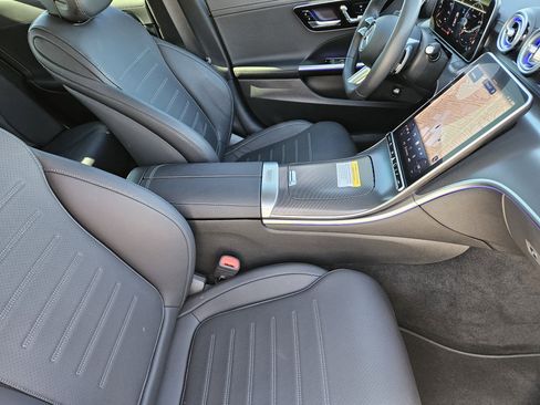 Used 2025 Mercedes-Benz C 300 Sedan image 14