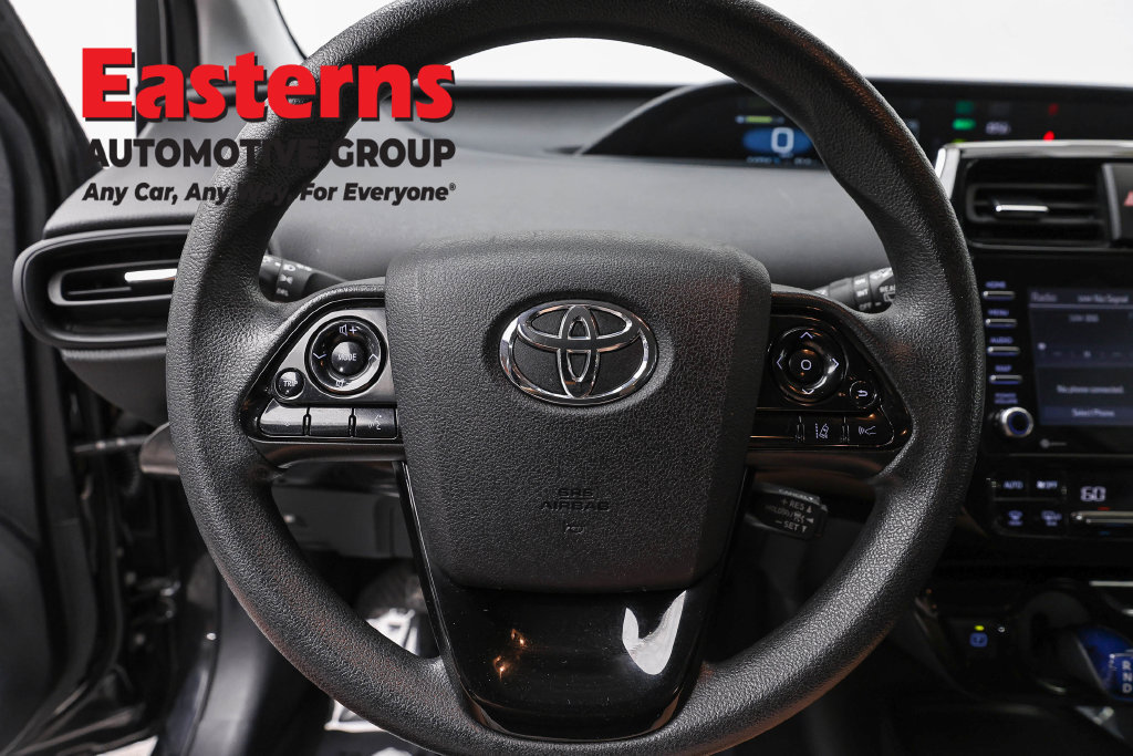 Used 2022 Toyota Prius LE FWD image 11