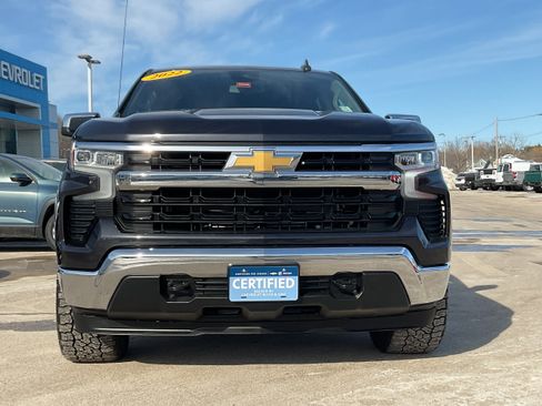 Used 2022 Chevrolet Silverado 1500 LT AWD/4WD image 4