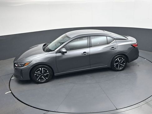 Used 2025 Nissan Sentra SV image 21