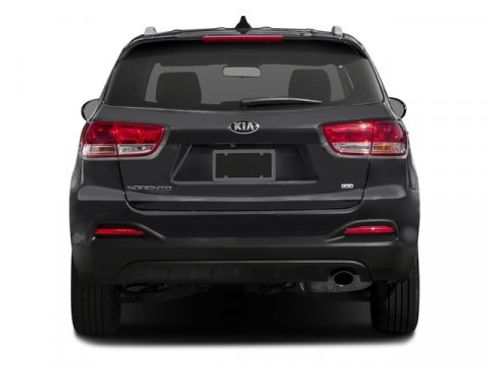 Used 2018 Kia Sorento LX image 8