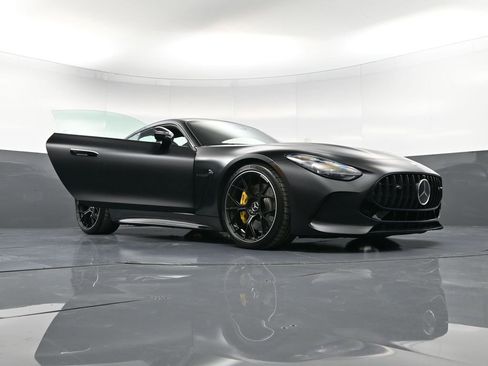 Used 2025 Mercedes-Benz AMG GT 63 image 38