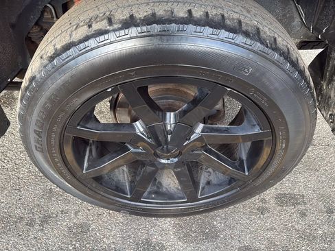 Used 2017 Toyota 4Runner Limited image 9