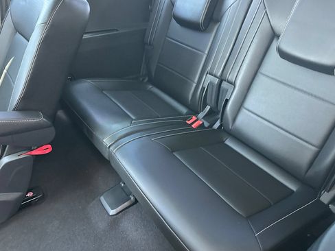 Used 2023 Volkswagen Atlas SE w/ Panoramic Sunroof Package FWD image 15