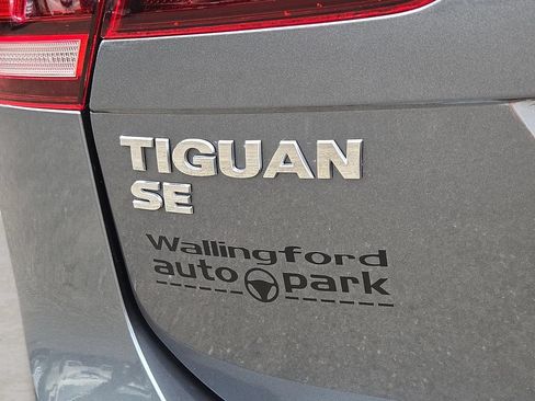 Used 2018 Volkswagen Tiguan SE FWD image 29