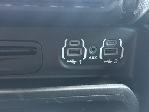 Used 2019 RAM 1500 Limited image 21